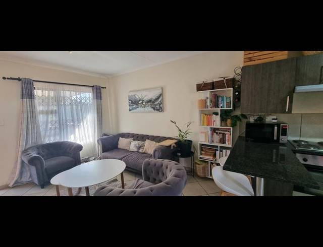 2 BEDROOM TOWNHOUSE FOR SALE IN THE REEDS